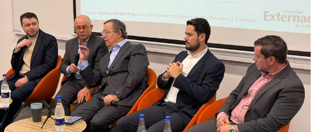 imagen: SFC promueve la innovación tecnológica y la educación financiera para proteger a los consumidores