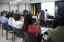 XVII jornada de la campaña de prevención de la captación ilegal "De eso tan bueno no dan tanto" en Fenalco Medellín - Mayo 20 de 2016