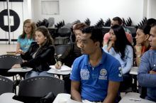 XVII jornada de la campaña de prevención de la captación ilegal "De eso tan bueno no dan tanto" en Fenalco Medellín - Mayo 20 de 2016