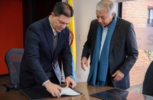 La Superintendencia Financiera de Colombia y el AMV firman memorando de entendimiento para fortalecer su cooperación institucional - Abril 29 de 2026